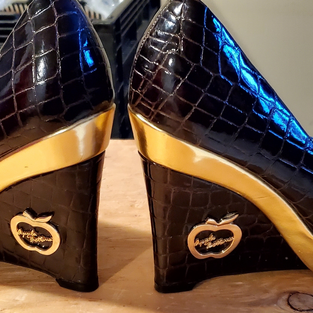 Apple Bottoms Black and Gold Wedge Heels